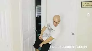 اغتصاب محارم امهات ابن يغتصب امه ويمتعها نيك وهي نائمة الفيديو الإباحية