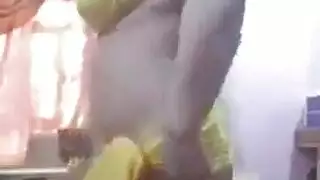 فتيات مثيرة تؤدين رقص حضني عاري