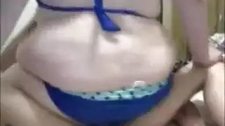 عارضات شيميل ساخنة في تجميعية جنس جماعي