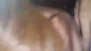 مكالمة فاحشة: أنين صريح وكلمات قذرة