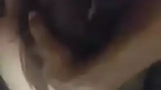 نيك الزوجة أمام زوجها وهو يشاهد ويستمني