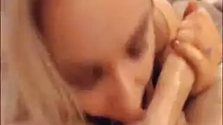 إنها تعرف ما تريده: جنس صارخ من رجلها