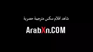 المتلصص في الدش يمارس الجنس مع زوجة أبيه كعقاب