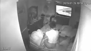 إكس إكس إكس عربي وحشي: قضيب غير مختون يضرب الطيز في مشهد نيك خام