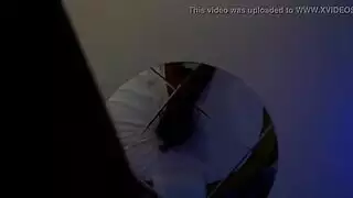 مركز الإباحية الأزرق – بث محتوى صريح