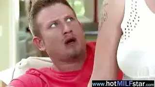 جلسة استمناء صريحة للممثل الشهير