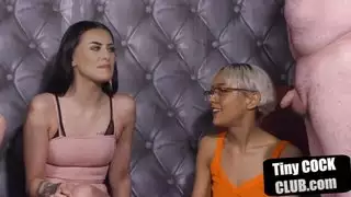 سيدة كبيرة ممحومة ترضع قضيب رجل صغير