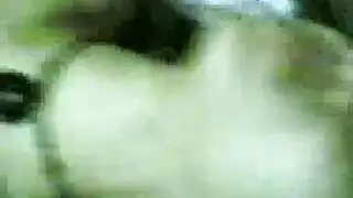 الأندونيسية اشتم أنثى هزة الجماع