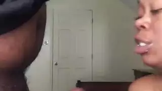 ربه منزل فتاة غبية مثليه في سولو